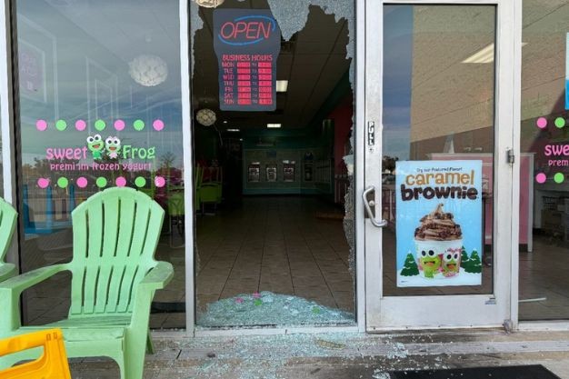 A Clear Choice for Safety: Emergency Glass Repair Specialists in Silver Spring